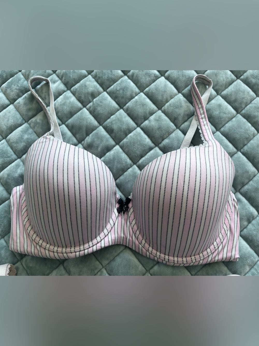 Victoria’s Secret Body by Victoria Lined Demi 36D Bra